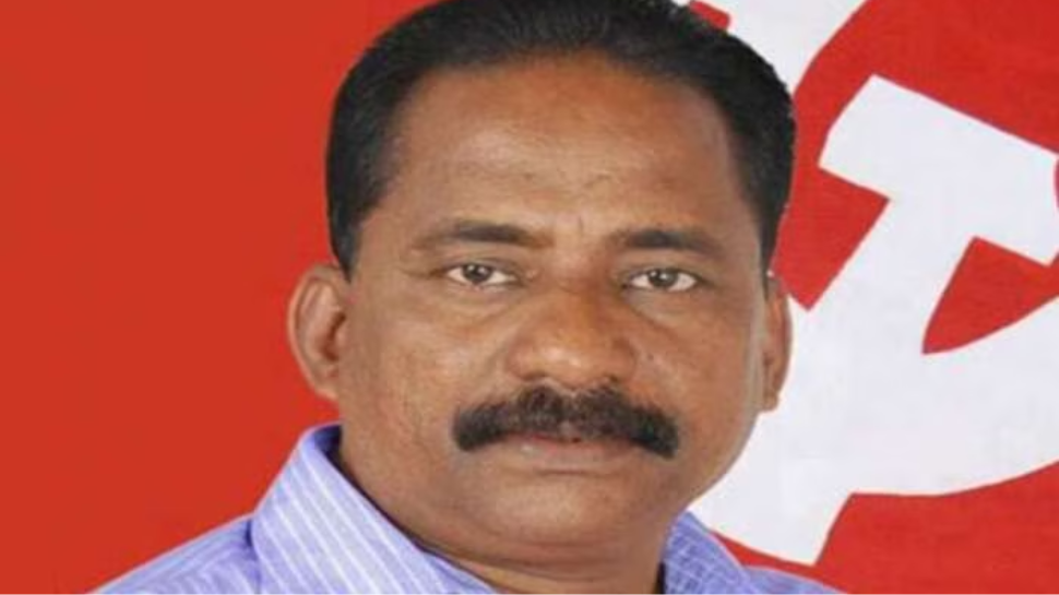 TP Murder Case: ടിപി വധക്കേസ്: ഹൈക്കോടതി കുറ്റക്കാരെന്ന് കണ്ടെത്തിയ പ്രതികള് കോടതിയിൽ കീഴടങ്ങി TP Murder Case: ടിപി വധക്കേസ്: ഹൈക്കോടതി കുറ്റക്കാരെന്ന് കണ്ടെത്തിയ പ്രതികള് കോടതിയിൽ കീഴടങ്ങി