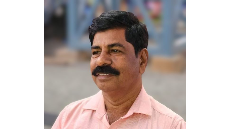 Vp Sathyanathan Murder: ഉത്സവത്തിനിടെ സിപിഎം ലോക്കൽ സെക്രട്ടറിയെ വെട്ടിക്കൊന്നു; കൊയിലാണ്ടിയിൽ ഹർത്താൽ Vp Sathyanathan Murder: ഉത്സവത്തിനിടെ സിപിഎം ലോക്കൽ സെക്രട്ടറിയെ വെട്ടിക്കൊന്നു; കൊയിലാണ്ടിയിൽ ഹർത്താൽ