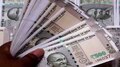Kerala DA Arrears : എപ്രിലിൽ ഡിഎ കുടിശ്ശിക ലഭിക്കും; സർക്കാർ ജീവനക്കാർക്ക് കൈയ്യിൽ കിട്ടുന്ന ശമ്പളം എത്രയായിരിക്കും?