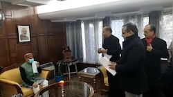 Himachal criris: ഹിമാചലില്‍ അട്ടിമറി? വിശ്വാസ വോട്ടെടുപ്പ് വേണമെന്ന് ബിജെപി, ഗവർണറെ കണ്ടു