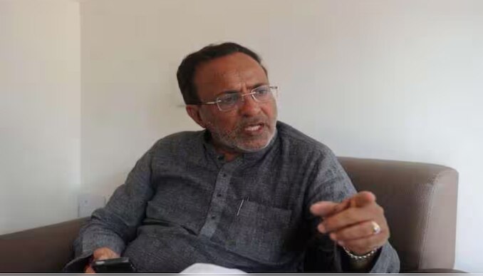 Gujarat Congress: രാമനെ അധിക്ഷേപിച്ചു...! ​ഗുജറാത്തിലെ കോൺ്രസ് എംഎൽഎ അർജുൻ മോധവാഡിയ പാർട്ടി വിട്ടു