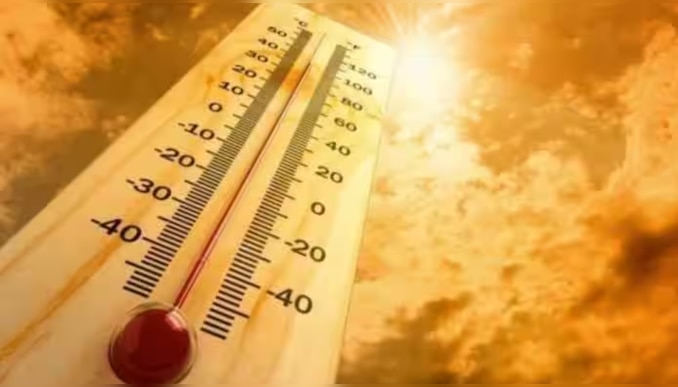 Kerala Temparature Updates: താപനില മുന്നറിയിപ്പിൽ മാറ്റം; ഈ ജില്ലക്കാർ ഇത്തിരി അധികം വിയർക്കേണ്ടി വരും