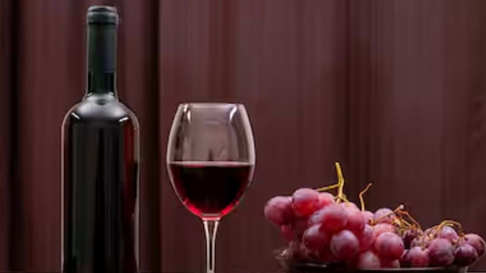 Red Wine Benefits For Skin And Hair Red Wine കിക്ക് കിട്ടാനല്ല, ച