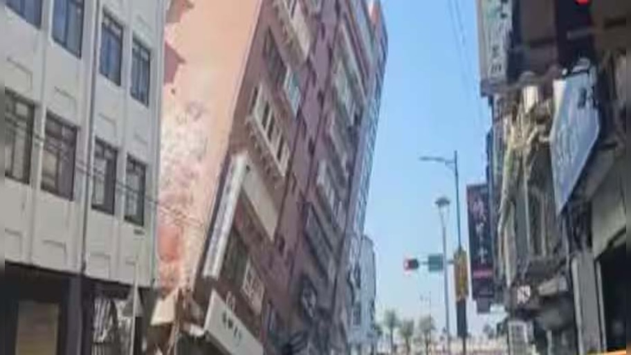 Taiwan Earthquake: തായ്‌വാനിൽ 25 വർഷത്തിനിടയിലെ ഏറ്റവും ശക്തമായ ഭൂകമ്പം; ജപ്പാനിൽ സുനാമി മുന്നറിയിപ്പ് 