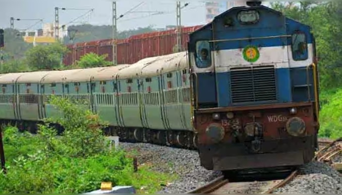 Train service cancelled: യാത്രക്കാരുടെ ശ്രദ്ധയ്ക്ക്...! സംസ്ഥാനത്ത് നാളെ ഈ മൂന്ന് ട്രെയിനുകള്‍ ഓടില്ല; 8 എണ്ണം ഭാഗികമായി റദ്ദാക്കി