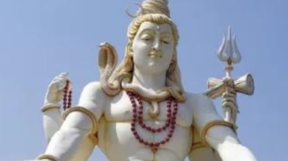 Shani Trayodashi 2024: ശനി ത്രയോദശി 2024: തീയതി, പൂജാ ചടങ്ങുകൾ, ശുഭ മുഹൂർത്തം, പ്രാധാന്യം എന്നിവ അറിയാം Shani Trayodashi 2024: ശനി ത്രയോദശി 2024: തീയതി, പൂജാ ചടങ്ങുകൾ, ശുഭ മുഹൂർത്തം, പ്രാധാന്യം എന്നിവ അറിയാം