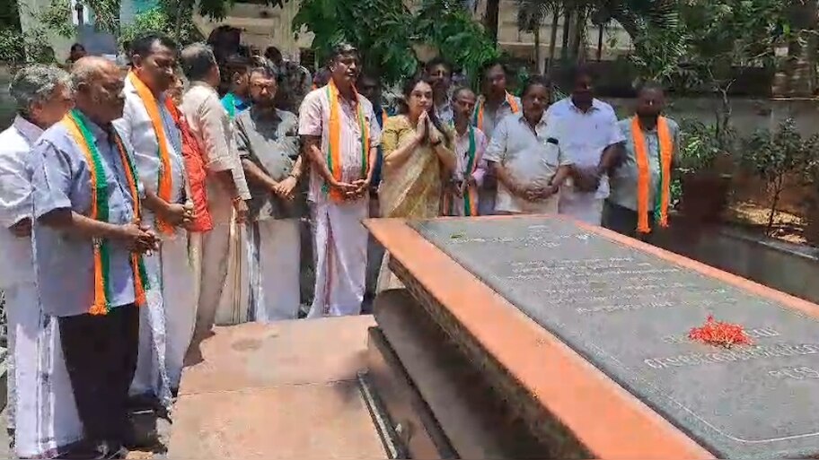 Youth Congress workers joined BJP: തൃശൂരിൽ കോൺ​ഗ്രസിന് തിരിച്ചടി; 50ഓളം യൂത്ത് കോൺഗ്രസ് പ്രവർത്തകർ ബിജെപിയിൽ ചേർന്നു