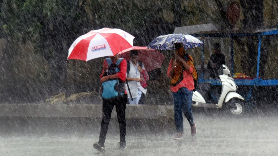 Kerala weather: ദും ദും ദും ദുന്ദുഭിനാദം നാദം നാദം...; സംസ്ഥാനത്ത് ഇനി 5 ദിവസം മഴ, യെല്ലോ അലർട്ട് Kerala weather: ദും ദും ദും ദുന്ദുഭിനാദം നാദം നാദം...; സംസ്ഥാനത്ത് ഇനി 5 ദിവസം മഴ, യെല്ലോ അലർട്ട്