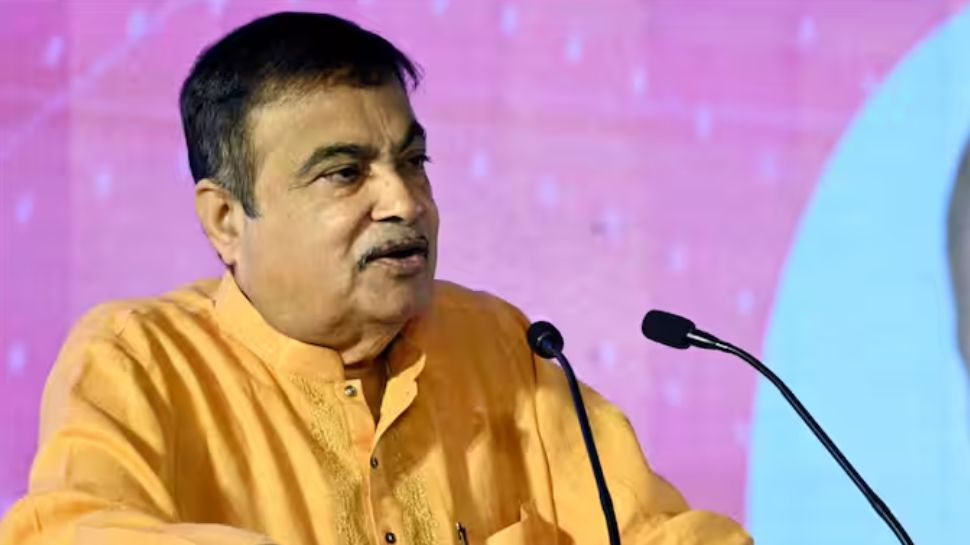 Nitin Gadkari: തെരഞ്ഞെടുപ്പ് റാലിക്കിടെ നിതിൻ ഗഡ്കരി കുഴഞ്ഞുവീണു Nitin Gadkari: തെരഞ്ഞെടുപ്പ് റാലിക്കിടെ നിതിൻ ഗഡ്കരി കുഴഞ്ഞുവീണു