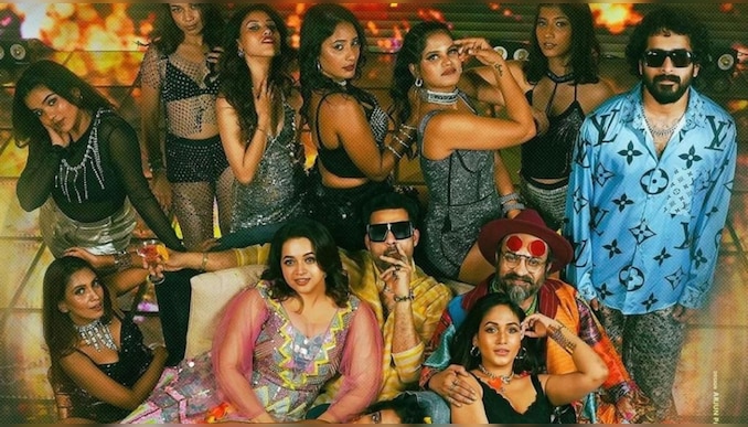 Nadikar: ബോക്സ് ഓഫീസിൽ ഇനി ടൊവിനോയുടെ ഊഴം; 'നടികർ' മെയ് 3ന് എത്തും