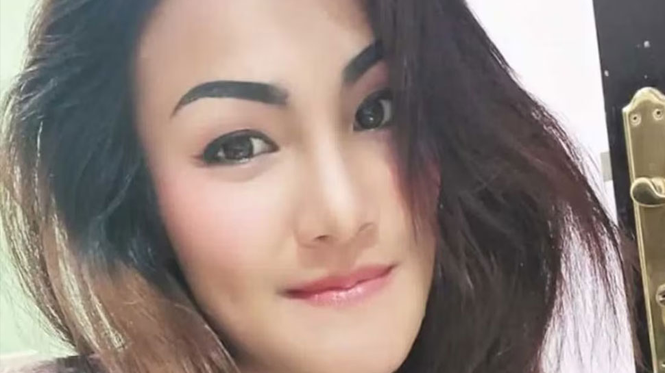 Thai Model: കാണാതായ തായ് മോഡലിന്റെ മൃതദേഹം ബഹ്റൈൻ മോർച്ചറിയിൽ കണ്ടെത്തി; ദുരൂഹതയെന്ന് കുടുംബം Thai Model: കാണാതായ തായ് മോഡലിന്റെ മൃതദേഹം ബഹ്റൈൻ മോർച്ചറിയിൽ കണ്ടെത്തി; ദുരൂഹതയെന്ന് കുടുംബം