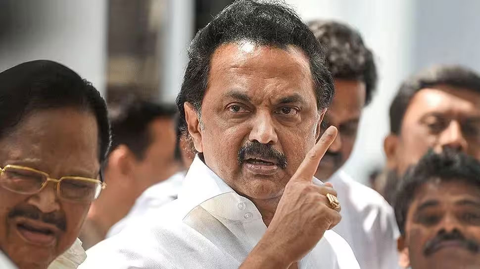 BJP Leader Arrested: സ്റ്റാലിന് നൽകാനുള്ള പരാതിക്കൊപ്പം കഞ്ചാവ് പൊതി; ബിജെപി നേതാവ് അറസ്റ്റിൽ BJP Leader Arrested: സ്റ്റാലിന് നൽകാനുള്ള പരാതിക്കൊപ്പം കഞ്ചാവ് പൊതി; ബിജെപി നേതാവ് അറസ്റ്റിൽ