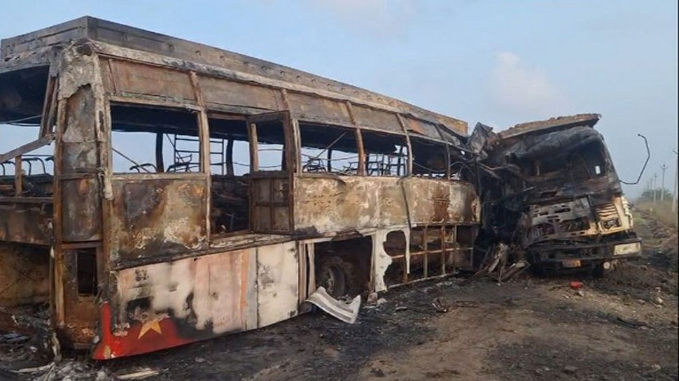6 Dead, 20 Injured As Bus Catches Fire After Collision With Lorry In ...