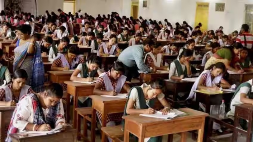 Kerala SSLC SAY Exam 2024: എസ്എസ്എൽസി 'സേ' പരീക്ഷാ ടൈം ടേബിൾ പുറത്ത്; വിശദ വിവരങ്ങൾ Kerala SSLC SAY Exam 2024: എസ്എസ്എൽസി 'സേ' പരീക്ഷാ ടൈം ടേബിൾ പുറത്ത്; വിശദ വിവരങ്ങൾ