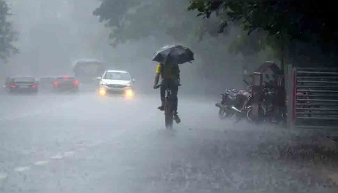 Kerala Weather: കേരളത്തിൽ കാലവർഷം നേരത്തെ എത്തും; വിവിധ ജില്ലകളിൽ റെഡ്, ഓറഞ്ച്, മഞ്ഞ അലർട്ടുകൾ 