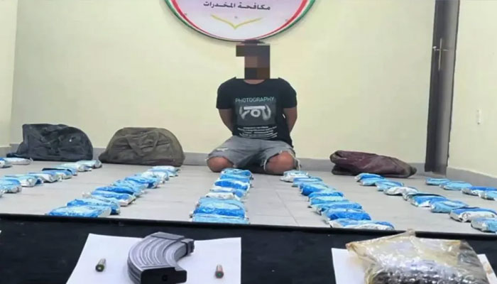 Hashish Seized: കുവൈത്തിൽ വൻ ലഹരിമരുന്ന് വേട്ട; പിടികൂടിയത് 100 കിലോ ഹാഷിഷ് Hashish Seized: കുവൈത്തിൽ വൻ ലഹരിമരുന്ന് വേട്ട; പിടികൂടിയത് 100 കിലോ ഹാഷിഷ്