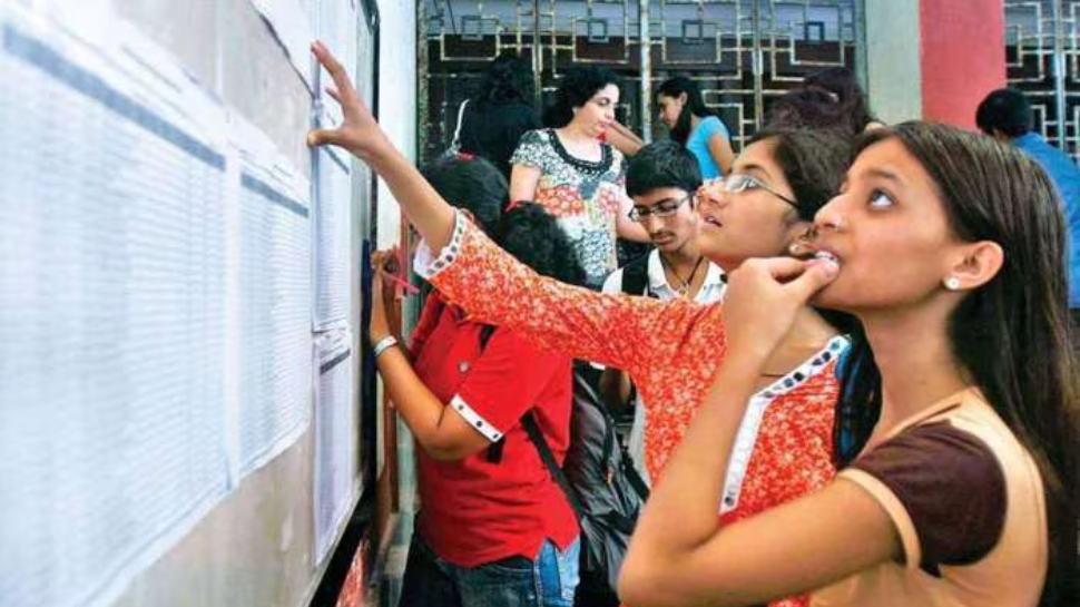Kerala Plus One Result 2024: സംസ്ഥാനത്തെ പ്ലസ് വൺ പരീക്ഷാഫലം പ്രഖ്യാപിച്ചു Kerala Plus One Result 2024: സംസ്ഥാനത്തെ പ്ലസ് വൺ പരീക്ഷാഫലം പ്രഖ്യാപിച്ചു