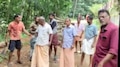 Crime: ഫോറസ്റ്റ് ഉദ്യോഗസ്ഥര്‍ക്ക് നേരെ സിപിഎം നേതാവിന്റെ നേതൃത്വത്തില്‍ ആക്രമണം; കേസ് എടുക്കുന്നില്ലെന്ന് പരാതി