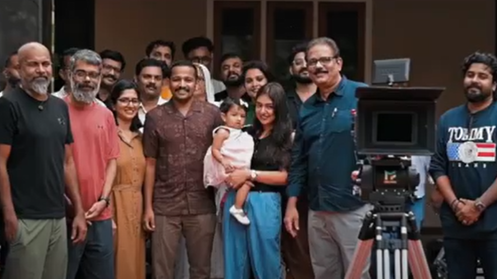 Sookshma Darshini Movie: 'സൂക്ഷ്മ ദർശിനി' ഒരുങ്ങുന്നു; സ്വിച്ച് ഓൺ ചടങ്ങിൻ്റെ വീഡിയോ പുറത്ത് Sookshma Darshini Movie: 'സൂക്ഷ്മ ദർശിനി' ഒരുങ്ങുന്നു; സ്വിച്ച് ഓൺ ചടങ്ങിൻ്റെ വീഡിയോ പുറത്ത്