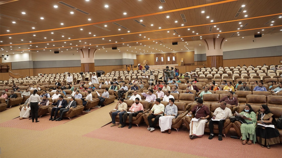 Loka Kerala Sabha 2024: ലോക കേരള സഭയുടെ ഉദ്ഘാടനം വൈകിട്ട് 3 മണിക്ക്; സമ്മേളനം രാത്രിയിലും തുടരും Loka Kerala Sabha 2024: ലോക കേരള സഭയുടെ ഉദ്ഘാടനം വൈകിട്ട് 3 മണിക്ക്; സമ്മേളനം രാത്രിയിലും തുടരും