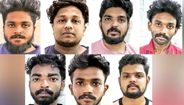 Murder Attempt: പെണ്സുഹൃത്തിന് സന്ദേശമയച്ച വിരോധത്താല് യുവാവിനെ കൊലപ്പെടുത്താന് ശ്രമിച്ചു; 7 പേർ അറസ്റ്റിൽ Murder Attempt: പെണ്സുഹൃത്തിന് സന്ദേശമയച്ച വിരോധത്താല് യുവാവിനെ കൊലപ്പെടുത്താന് ശ്രമിച്ചു; 7 പേർ അറസ്റ്റിൽ