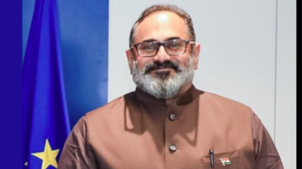 Rajeev Chandrasekhar: കേരളത്തിലെ തൊഴിലില്ലായ്മയാണ് യുവാക്കൾ വിദേശത്ത് അപകട സാഹചര്യങ്ങളിൽ ജോലി ചെയ്യാനിടയാക്കുന്നത്; മുഖ്യമന്ത്രിക്കെതിരെ പോസ്റ്റുമായി രാജീവ് ചന്ദ്രശേഖർ Rajeev Chandrasekhar: കേരളത്തിലെ തൊഴിലില്ലായ്മയാണ് യുവാക്കൾ വിദേശത്ത് അപകട സാഹചര്യങ്ങളിൽ ജോലി ചെയ്യാനിടയാക്കുന്നത്; മുഖ്യമന്ത്രിക്കെതിരെ പോസ്റ്റുമായി രാജീവ് ചന്ദ്രശേഖർ