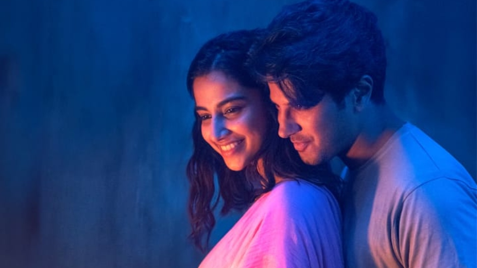 Lucky Baskhar: ദുൽഖർ - വെങ്കട് അട്ലൂരി ചിത്രം 'ലക്കി ഭാസ്കർ'; ആദ്യ ഗാനം റിലീസ് ചെയ്തു Lucky Baskhar: ദുൽഖർ - വെങ്കട് അട്ലൂരി ചിത്രം 'ലക്കി ഭാസ്കർ'; ആദ്യ ഗാനം റിലീസ് ചെയ്തു