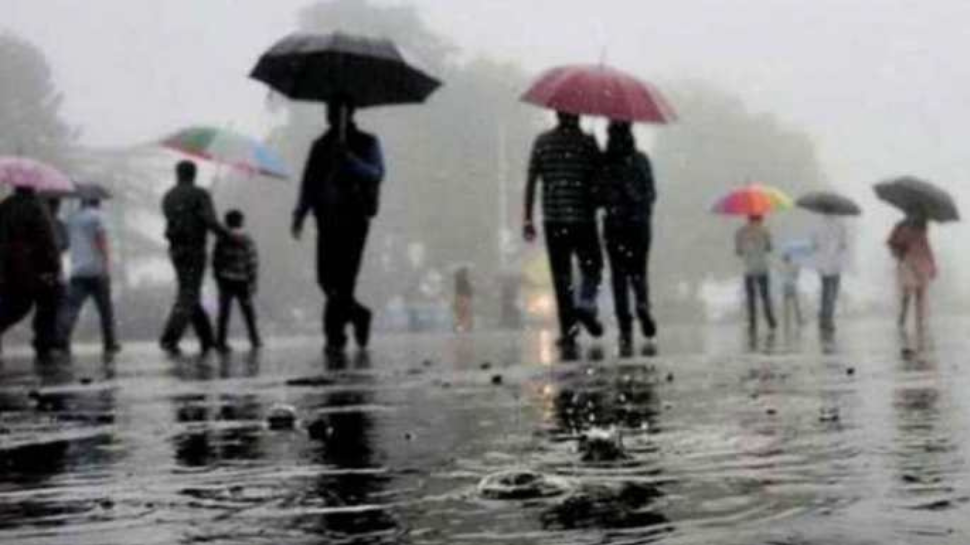 Kerala Rain Update: ഇന്നും മഴ തന്നെ! യെല്ലോ അലർട്ട് 4 ജില്ലകളിൽ, ഇടിമിന്നലിനും സാധ്യത; ജാഗ്രത Kerala Rain Update: ഇന്നും മഴ തന്നെ! യെല്ലോ അലർട്ട് 4 ജില്ലകളിൽ, ഇടിമിന്നലിനും സാധ്യത; ജാഗ്രത