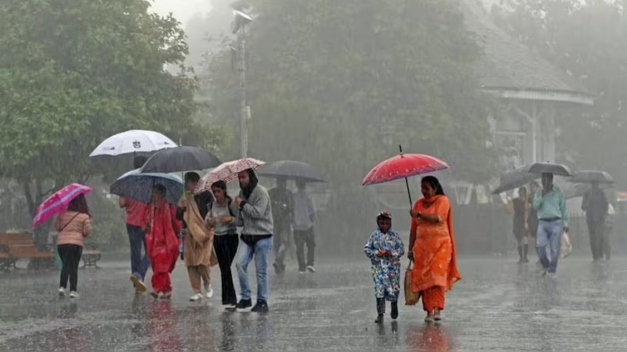 Kerala Weather: കാലവർഷം കനക്കുന്നു; വരും മണിക്കൂറുകളിൽ കേരളത്തിലെ ഈ ജില്ലകളിൽ മഴ