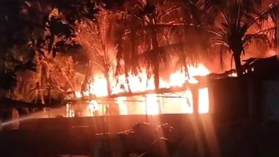 Kochuveli Fire Accident: കൊച്ചുവേളിയിൽ പ്ലാസ്റ്റിക് ഗോഡൗണിൽ വൻ തീപിടുത്തം 