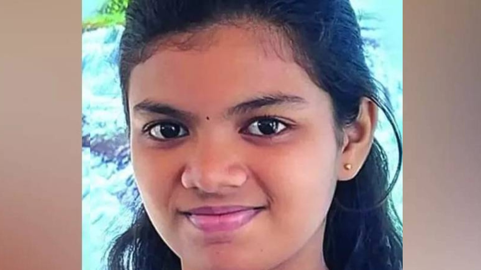 Amebic Meningoencephalitis: അമീബിക് മസ്തിഷ്ക ജ്വരം ബാധിച്ച് ചികിത്സയിലായിരുന്ന പതിമൂന്നുകാരി മരിച്ചു Amebic Meningoencephalitis: അമീബിക് മസ്തിഷ്ക ജ്വരം ബാധിച്ച് ചികിത്സയിലായിരുന്ന പതിമൂന്നുകാരി മരിച്ചു
