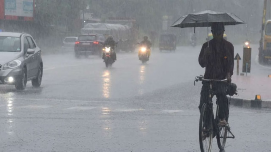 Kerala Weather Warning: മഴ കനക്കുന്നു! അടുത്ത അഞ്ച് ദിവസം ശക്തമായ മഴയ്ക്ക് സാദ്ധ്യത, ജാഗ്രതാ നിർദ്ദേശം