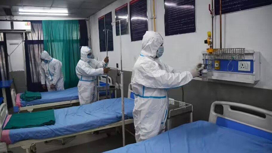 Health Department: ആരോ​ഗ്യവകുപ്പിന്റെ നിർദേശം പാലിക്കാതെ ജീവനക്കാർ; അനധികൃത അവധിയിലുള്ളവർക്കെതിരെ കർശന നടപടി