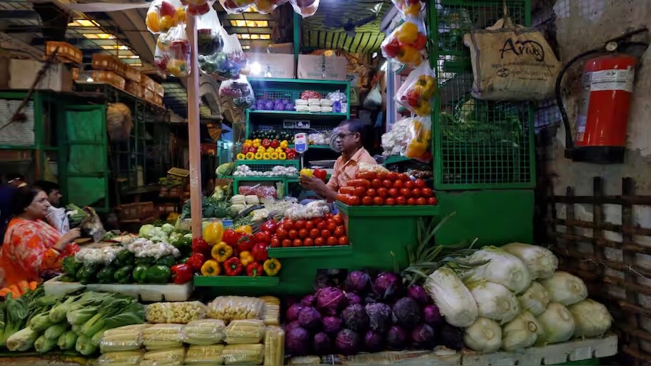 Kerala Price Hike: വിലക്കയറ്റത്തിൽ വലഞ്ഞ് ജനം, സഭയിൽ ഉന്നയിച്ച് പ്രതിപക്ഷം; ദേശീയ പ്രശ്നമെന്നും സർക്കാർ ഇടപെടൽ ഉണ്ടാകുമെന്നും ഭക്ഷ്യമന്ത്രി