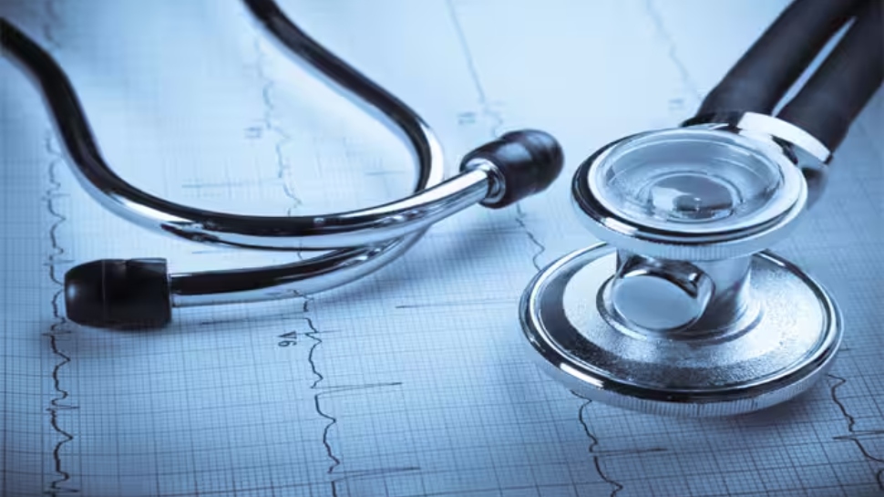 Medical Negligence: ഇടുക്കിയിൽ നാല് വയസുകാരി പനി ബാധിച്ചു മരിച്ചു; ചികിത്സ പിഴവെന്ന ആരോപണവുമായി കുടുംബം Medical Negligence: ഇടുക്കിയിൽ നാല് വയസുകാരി പനി ബാധിച്ചു മരിച്ചു; ചികിത്സ പിഴവെന്ന ആരോപണവുമായി കുടുംബം