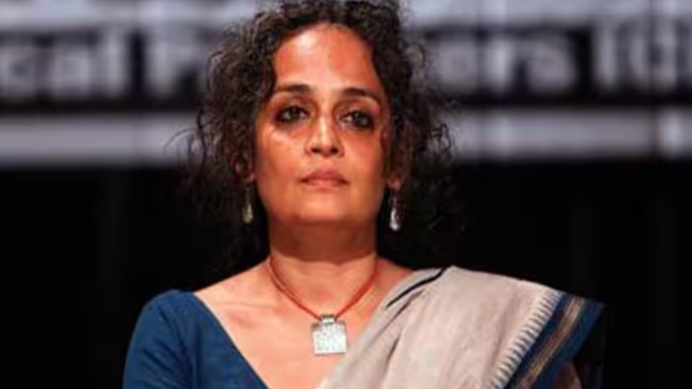Arundhati Roy: 'ഉറച്ച ശബ്ദത്തെ ആർക്കും നിശബ്ദമാക്കാനാകില്ല'; പെൻ പിന്റർ പുരസ്കാരം അരുന്ധതി റോയിക്ക് Arundhati Roy: 'ഉറച്ച ശബ്ദത്തെ ആർക്കും നിശബ്ദമാക്കാനാകില്ല'; പെൻ പിന്റർ പുരസ്കാരം അരുന്ധതി റോയിക്ക്