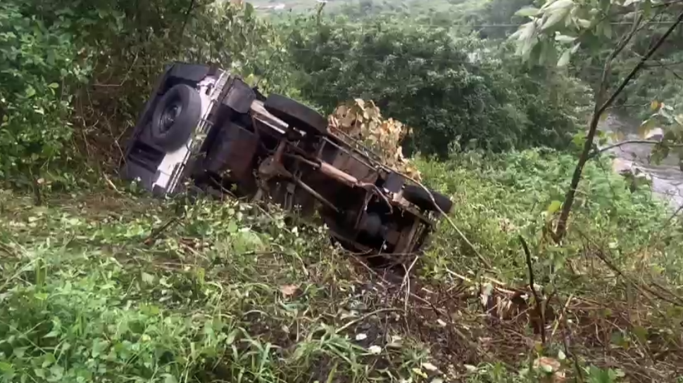Moonnar Accident: മൂന്നാര് പെരിയവരൈക്ക് സമീപം ജീപ്പ് കൊക്കയിലേക്ക് മറിഞ്ഞു; ഡ്രൈവർ മരിച്ചു Moonnar Accident: മൂന്നാര് പെരിയവരൈക്ക് സമീപം ജീപ്പ് കൊക്കയിലേക്ക് മറിഞ്ഞു; ഡ്രൈവർ മരിച്ചു