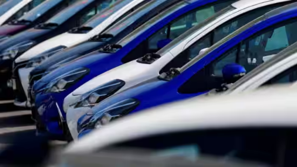 Cars Below 5 Lakh: 5 ലക്ഷം രൂപയ്ക്ക് താഴെയുള്ള കാർ? നിങ്ങൾക്ക് മുന്നിൽ മൂന്ന് ഓപ്ഷൻസ് ഉണ്ട്! Cars Below 5 Lakh: 5 ലക്ഷം രൂപയ്ക്ക് താഴെയുള്ള കാർ? നിങ്ങൾക്ക് മുന്നിൽ മൂന്ന് ഓപ്ഷൻസ് ഉണ്ട്!