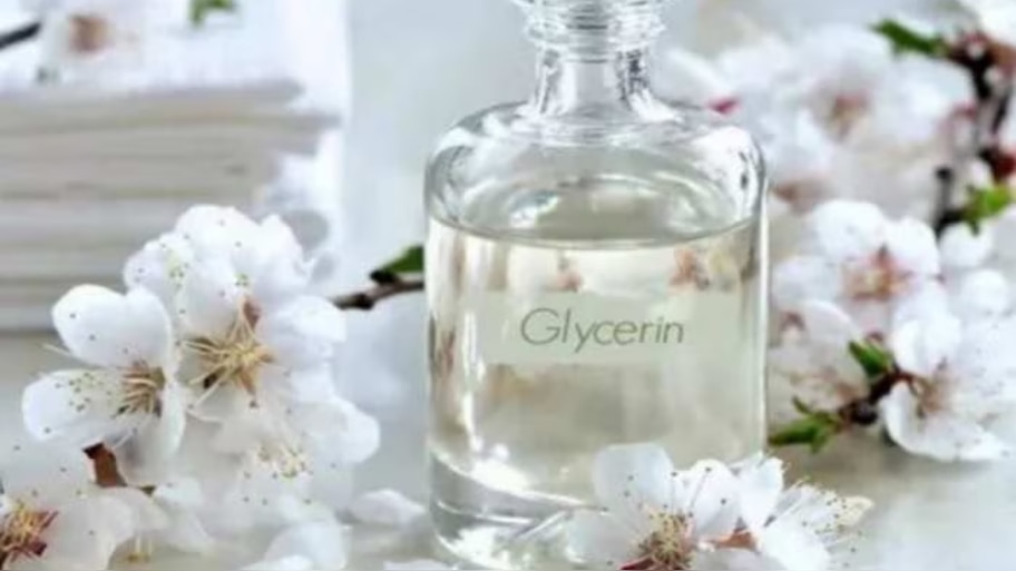 Glycerin for Hair: താരനും മുടികൊഴിച്ചിലും മാറുന്നില്ലേ? ​ഗ്ലിസറിനുണ്ട്... ഇങ്ങനെ ഉപയോ​ഗിക്കൂ
