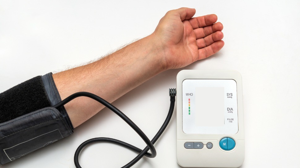 BP Symptoms: രാവിലെ ഉണരുമ്പോൾ ഈ ലക്ഷണങ്ങളുണ്ടോ? വേഗം ബിപി പരിശോധിക്കുക BP Symptoms: രാവിലെ ഉണരുമ്പോൾ ഈ ലക്ഷണങ്ങളുണ്ടോ? വേഗം ബിപി പരിശോധിക്കുക
