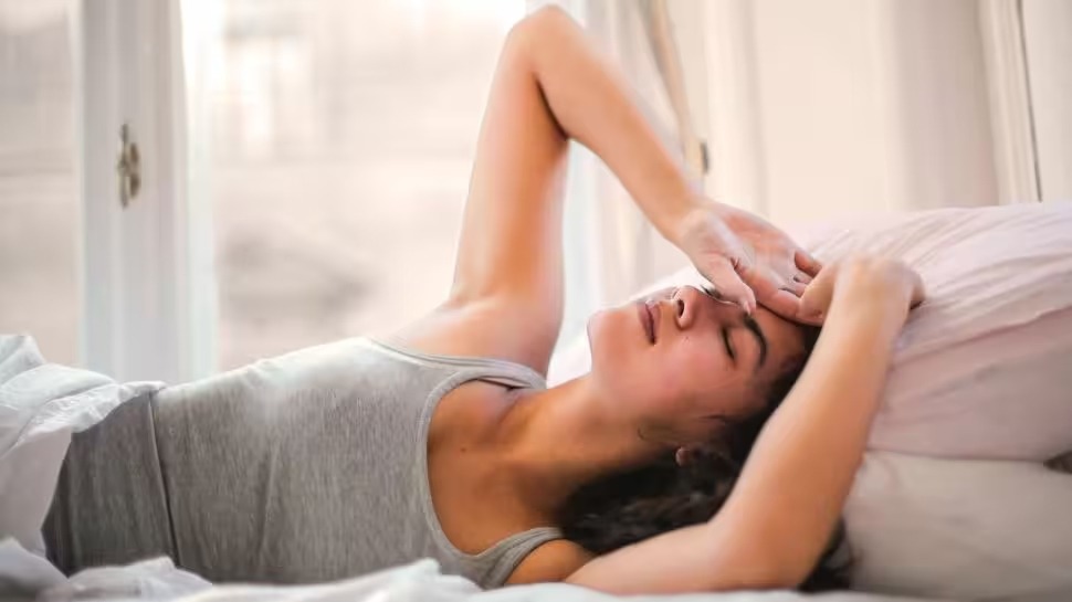 Bedsheet: ബെഡ്ഷീറ്റ് മാറ്റിവിരിക്കാൻ മടിയാണോ? ഇക്കാര്യങ്ങൾ അറിഞ്ഞോളൂ... Bedsheet: ബെഡ്ഷീറ്റ് മാറ്റിവിരിക്കാൻ മടിയാണോ? ഇക്കാര്യങ്ങൾ അറിഞ്ഞോളൂ...
