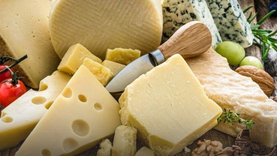 Cheese: പോഷകങ്ങളുടെ കലവറ... അമിതമായാൽ ആപത്ത്; അറിയാം ചീസിന്റെ ​ഗുണങ്ങൾ