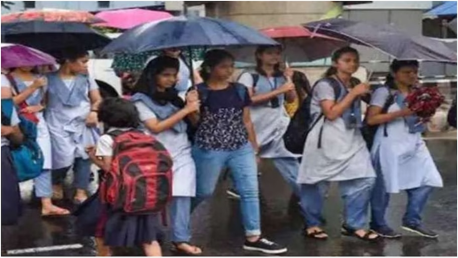 Kerala school holiday: സംസ്ഥാനത്ത് കനത്ത മഴ; 3 ജില്ലകളിലെ വിദ്യാഭ്യാസ സ്ഥാപനങ്ങള്‍ക്ക് നാളെ അവധി 