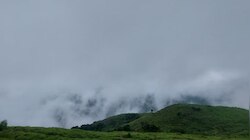 Ponmudi: പ്രതികൂല കാലാവസ്ഥ; പൊന്മുടിയിലേക്ക് പ്രവേശനം നിരോധിച്ചു