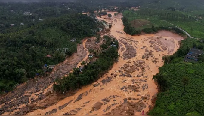 Wayanad Landslide: വയനാട് ഉരുൾപൊട്ടൽ; ദുര്‍ഘടമേഖലകളിൽ തിരച്ചിലിനായി ഹെലികോപ്റ്ററിലെത്തി ദൗത്യസംഘം