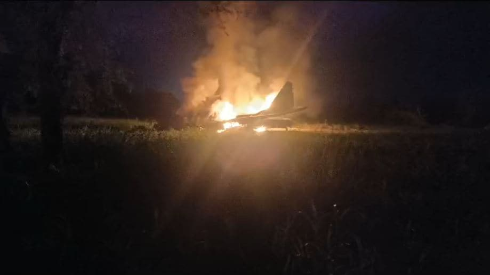 Mig-29 Fighter Jet: മിഗ് -29 യുദ്ധവിമാനം പരിശീലന പറക്കലിനിടെ തകർന്നുവീണു; പൈലറ്റ് അത്ഭുതകരമായി രക്ഷപെട്ടു Mig-29 Fighter Jet: മിഗ് -29 യുദ്ധവിമാനം പരിശീലന പറക്കലിനിടെ തകർന്നുവീണു; പൈലറ്റ് അത്ഭുതകരമായി രക്ഷപെട്ടു