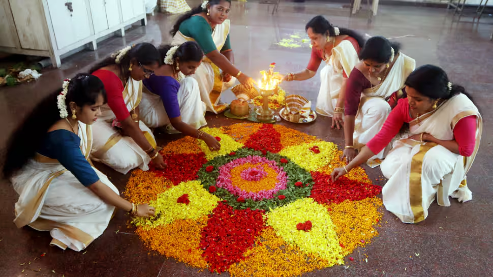 Pookkalam: പൊന്നോണപ്പൂവിളിയുമായി അത്തമെത്തി; അറിയാം അത്തപ്പൂക്കളത്തിന്റെ കാണാകഥകൾ Pookkalam: പൊന്നോണപ്പൂവിളിയുമായി അത്തമെത്തി; അറിയാം അത്തപ്പൂക്കളത്തിന്റെ കാണാകഥകൾ