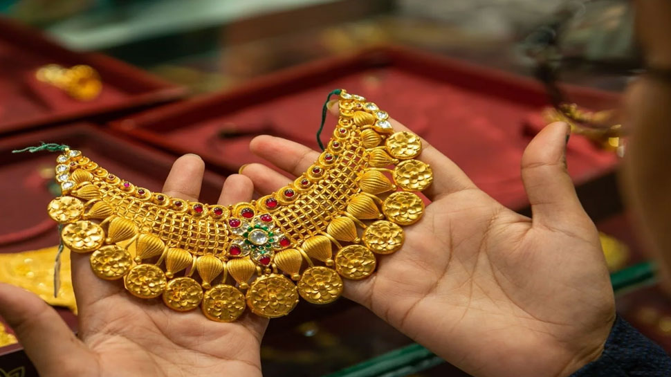 Gold Rate Today: സ്വർണഭരണ പ്രേമികൾക്ക് ആശ്വാസം; ഇന്നും സ്വർണവിലയിൽ മാറ്റമില്ല! Gold Rate Today: സ്വർണഭരണ പ്രേമികൾക്ക് ആശ്വാസം; ഇന്നും സ്വർണവിലയിൽ മാറ്റമില്ല!