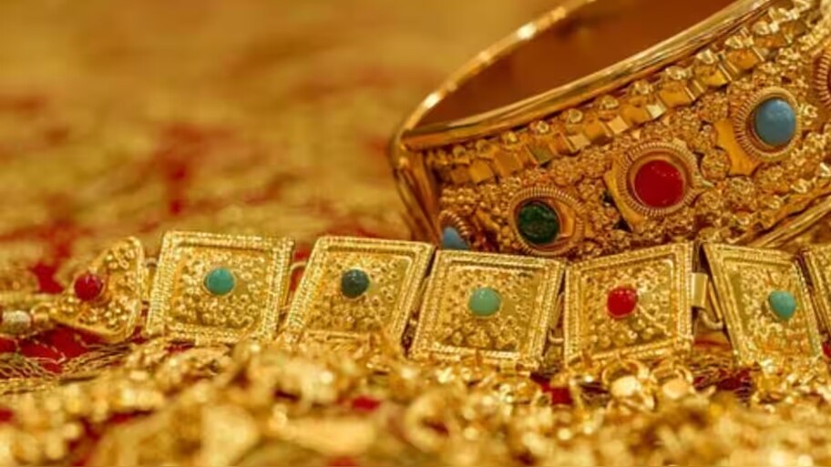 Gold Rate Today: സ്വർണവില വ‍ർധിച്ചു, വ‍ർധന മൂന്ന് ദിവസത്തിന് ശേഷം; ഈ മാസത്തെ ഏറ്റവും ഉയർന്ന തുക