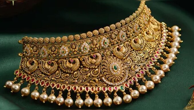 Gold Rate Today: സംസ്ഥാനത്ത് സ്വർണവില കുറഞ്ഞു; ഇന്ന് കുറഞ്ഞത് 80 രൂപ